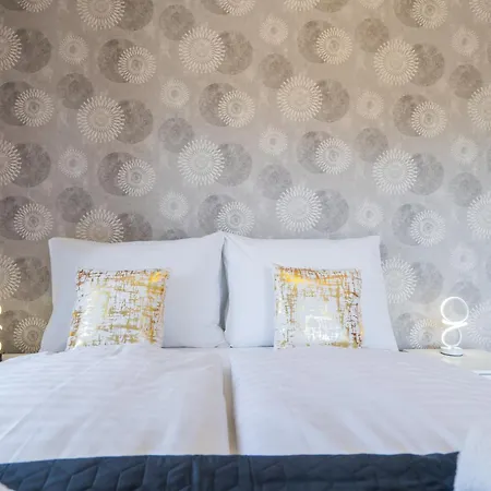 Myflat Club 218 Diamond Wellness Apartment *