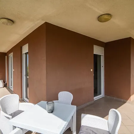 Myflat Club 218 Diamond Wellness Apartment Siofok