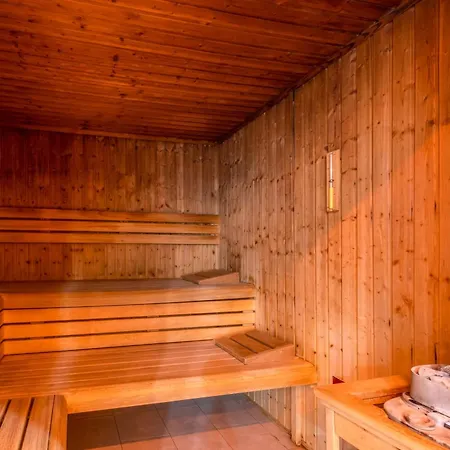 Myflat Club 218 Diamond Wellness Apartman *